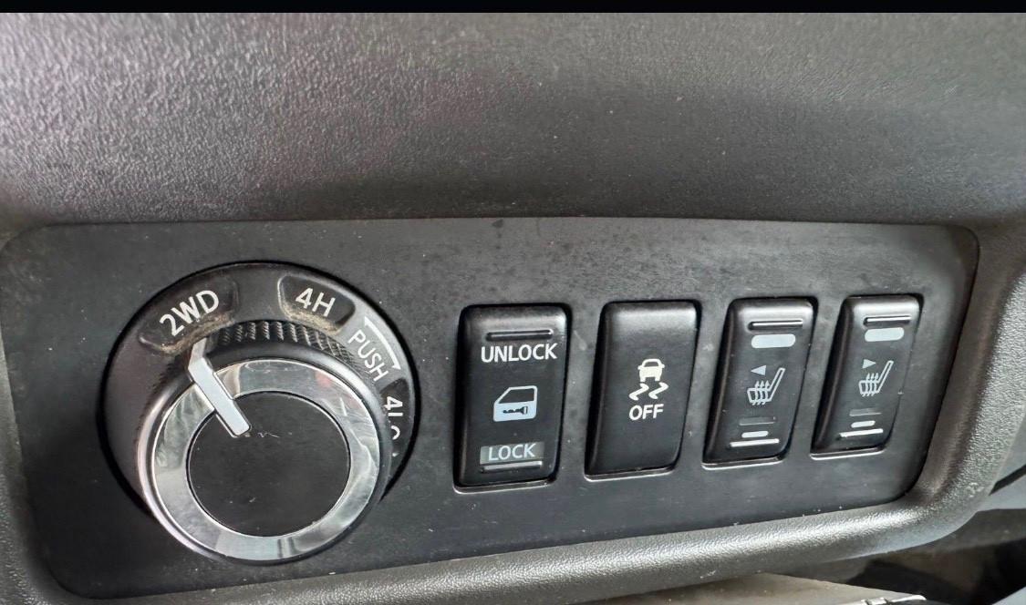 Nissan Navara 2.5 dCi 2 porte King Cab WoRK * Restyling