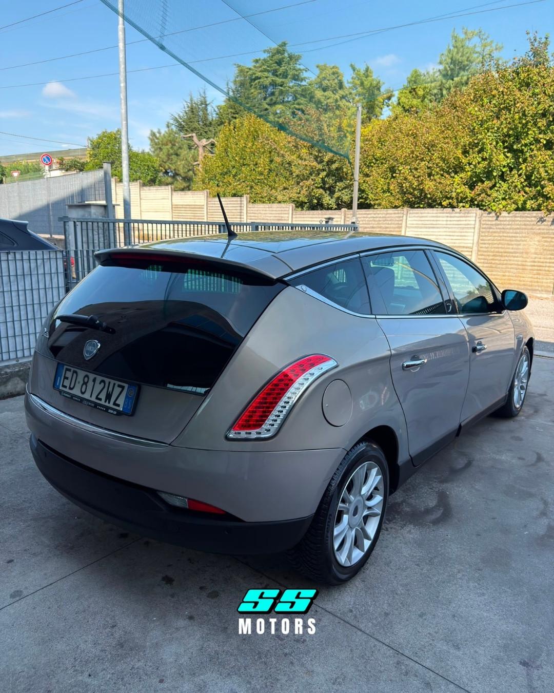 Lancia Delta Platino