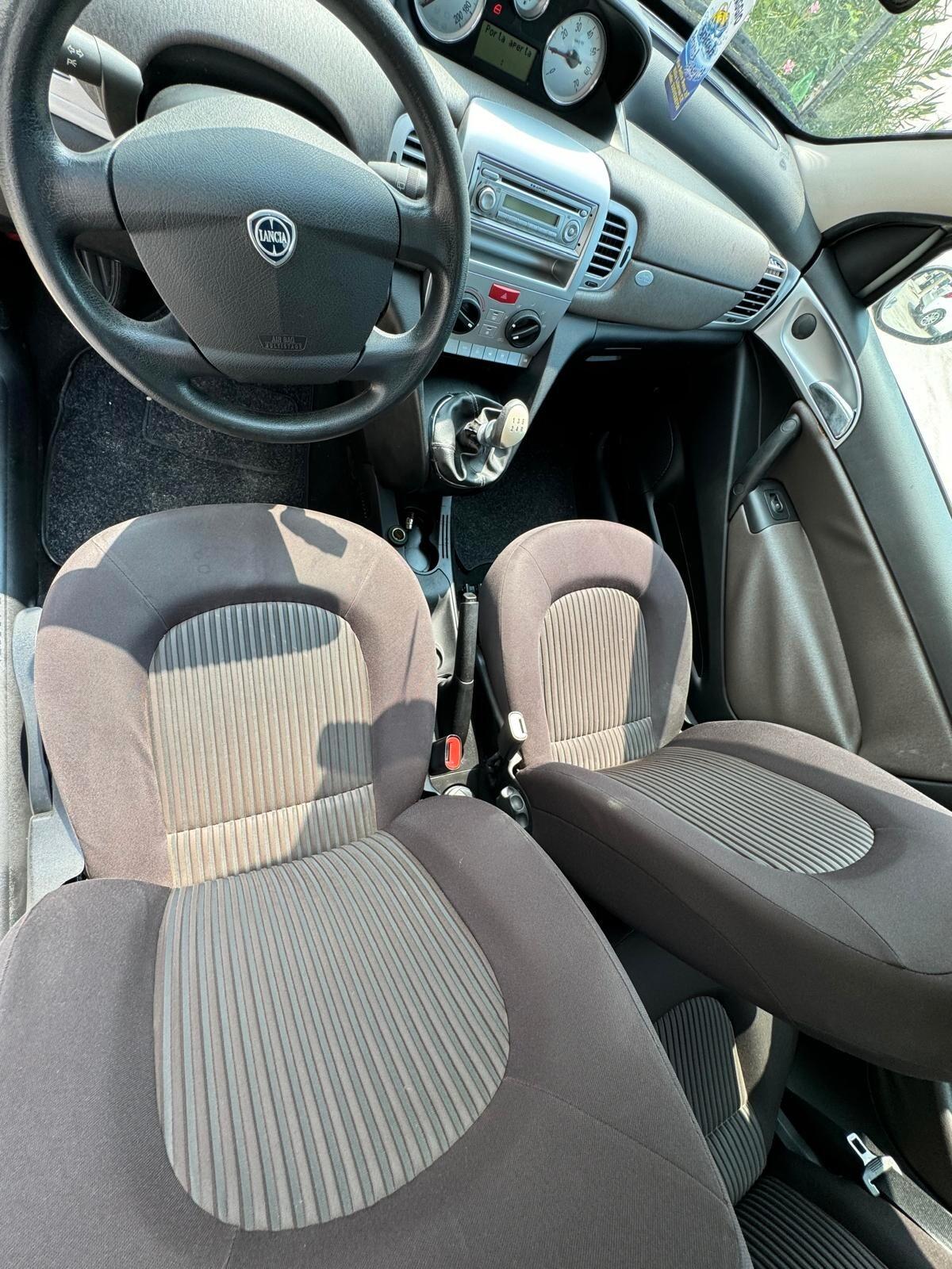 Lancia Ypsilon 1.4 Platino Ecochic GPL