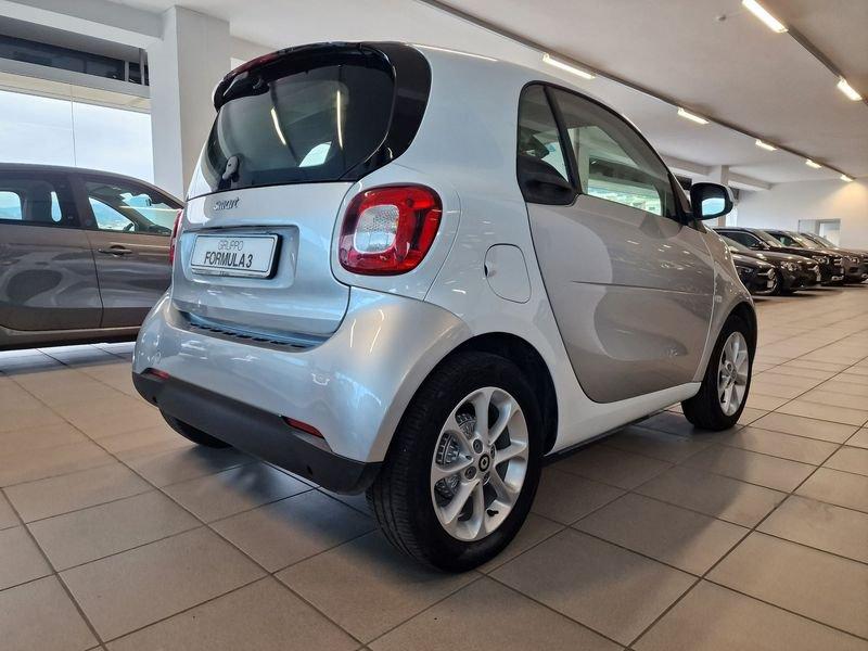 smart fortwo EQ Passion