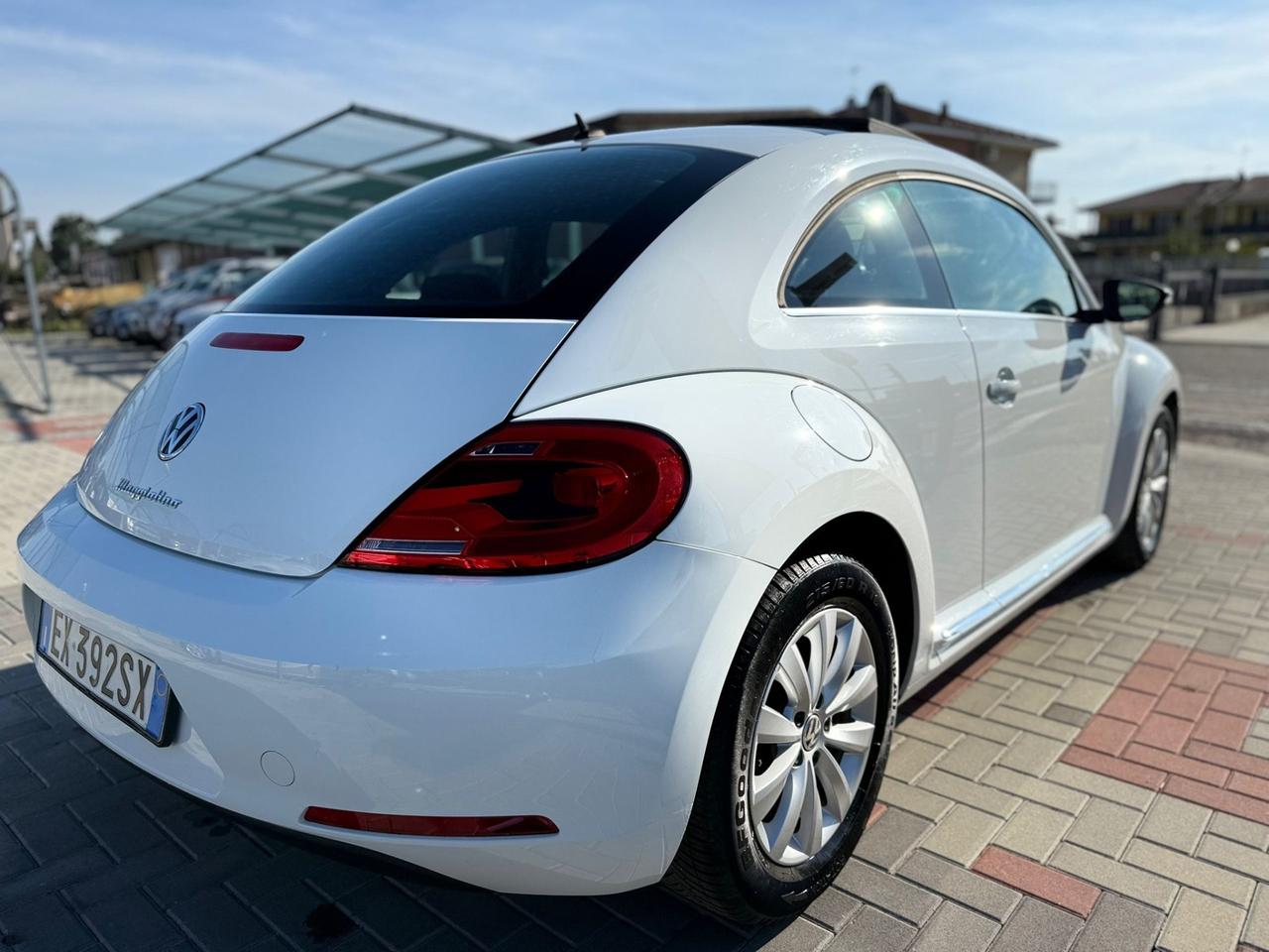 Volkswagen Maggiolino 1.6TDI 105CV TETTO APRIBILE