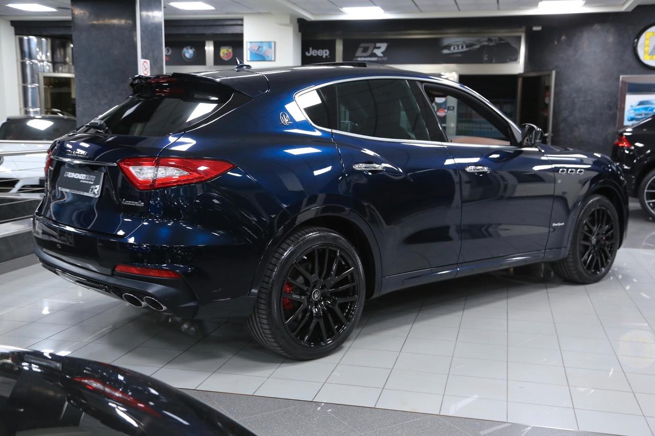 Maserati Levante V6 Diesel 275 cv AWD Gransport auto