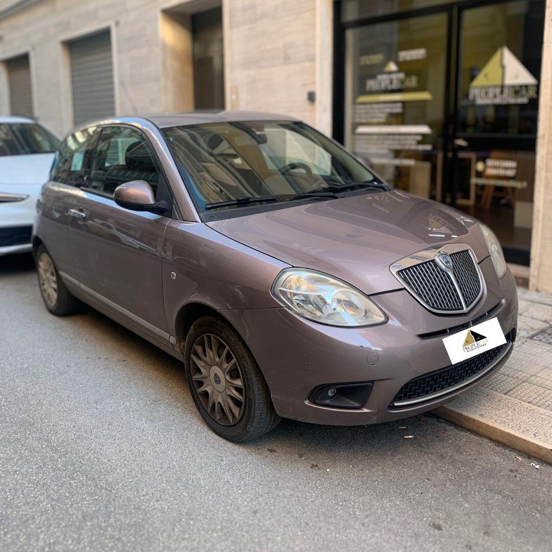 Lancia Ypsilon 1.3 MJT **cambio automatico**