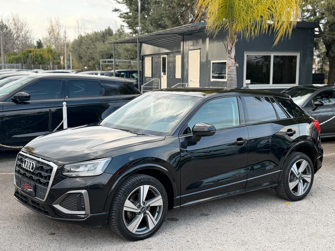 Audi Q2 30 TDI 116CV S-tronic Identity Black