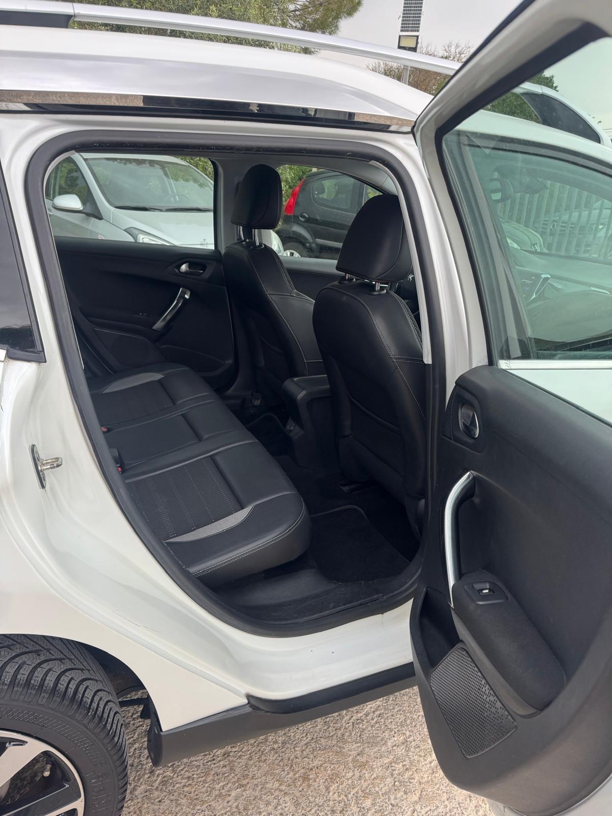 Peugeot 2008 1.6 e-HDi 92 CV Stop&Start robotizzato Active