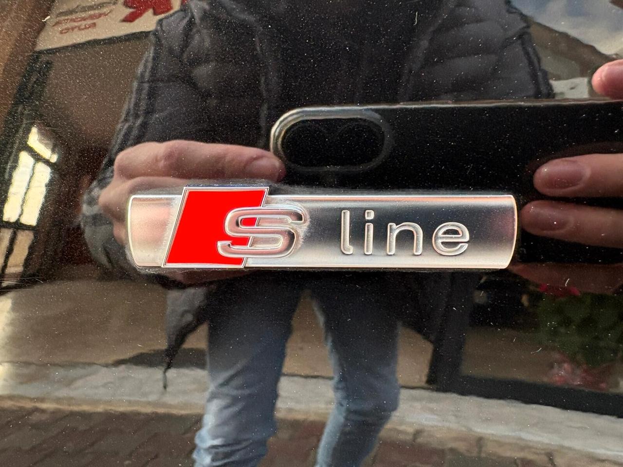 Audi Q3 2.0 TDI 120 CV S-LINE