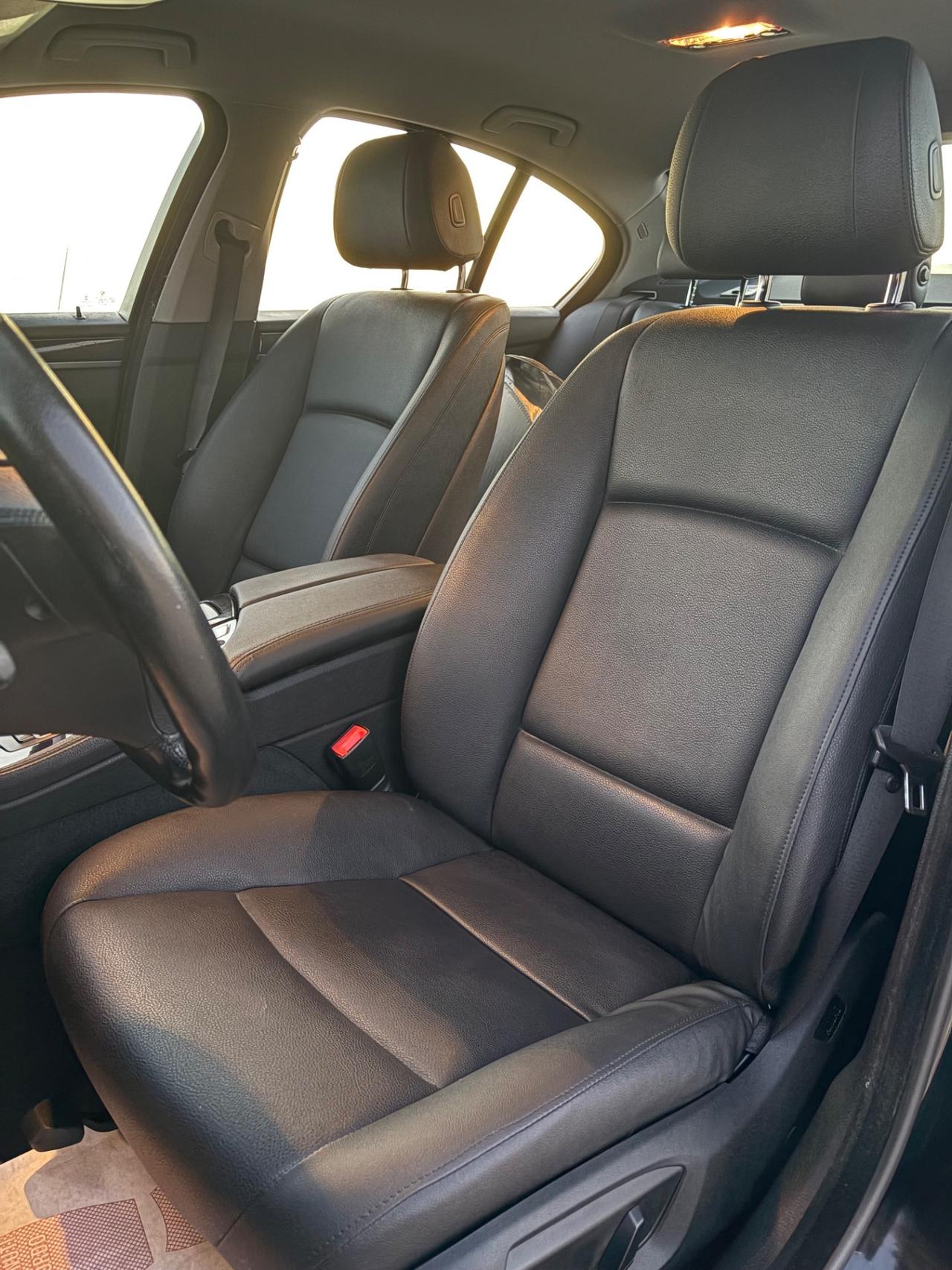 Bmw 518d UNICA PROPRIETARIA Business 150cv auto E6