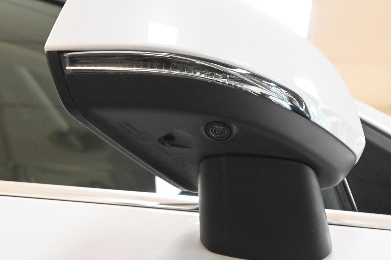 VOLVO XC40 (2017-->) XC40 T4 Recharge Plug-in H...