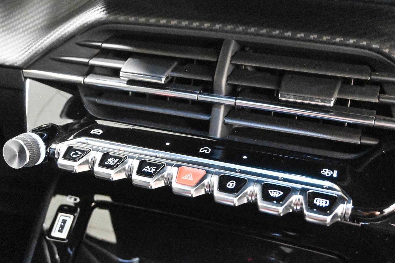 PEUGEOT 2008 2ª serie 2008 PureTech 130 S&S EA...