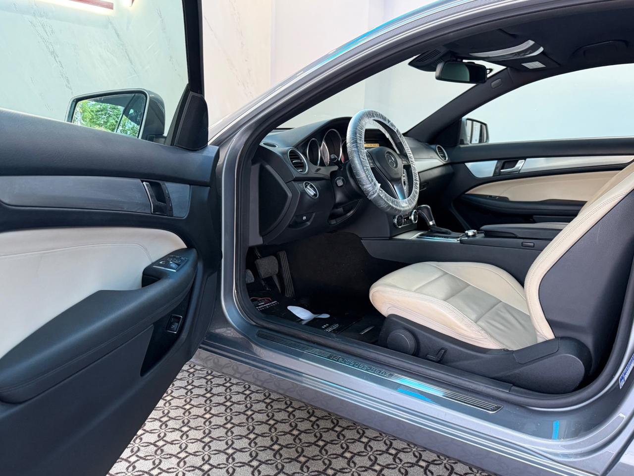 Mercedes-benz C 220 CDI BlueEFFICIENCY Coupé Avantgarde