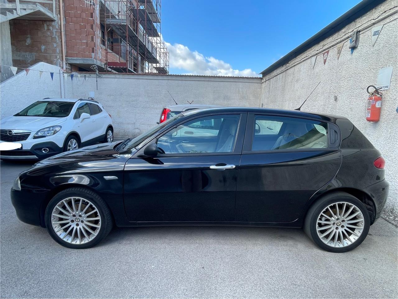 Alfa Romeo 147 1.6 16V TS 5 porte Distinctive