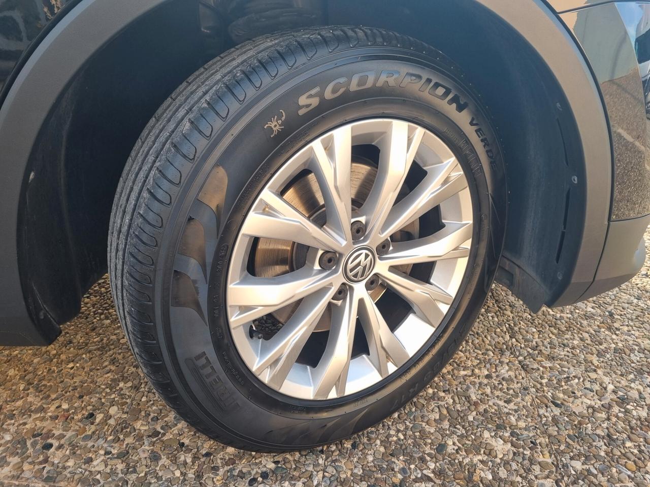 Volkswagen Tiguan 2.0 TDI SCR DSG Business BlueMotion Technology