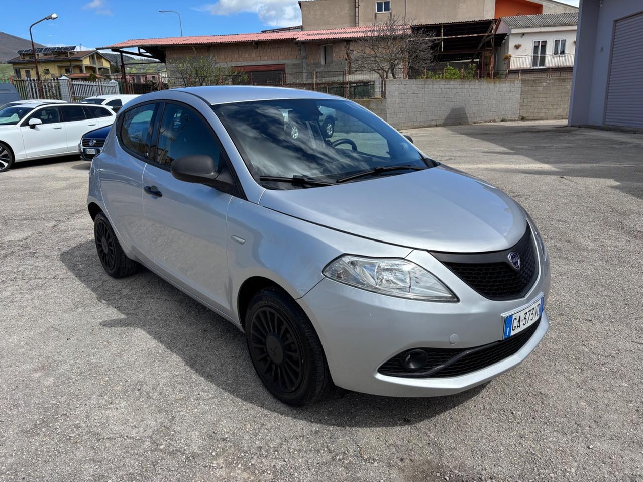 Lancia Ypsilon 1.2 69 CV 5 porte GPL Ecochic Monogram