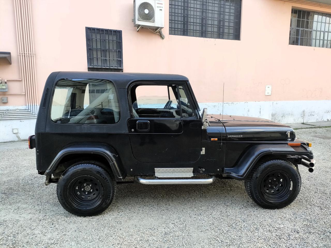 Jeep Wrangler 4.0 V6 4 posti e GPL fino al 2032