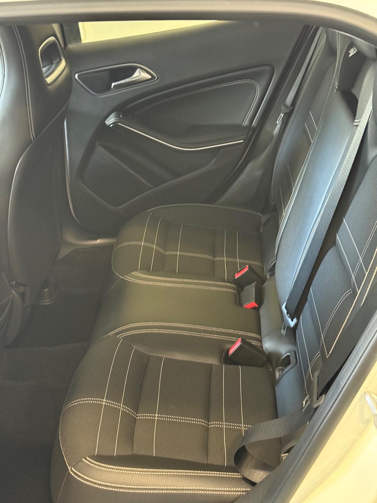 Mercedes-benz GLA 200 d Sport