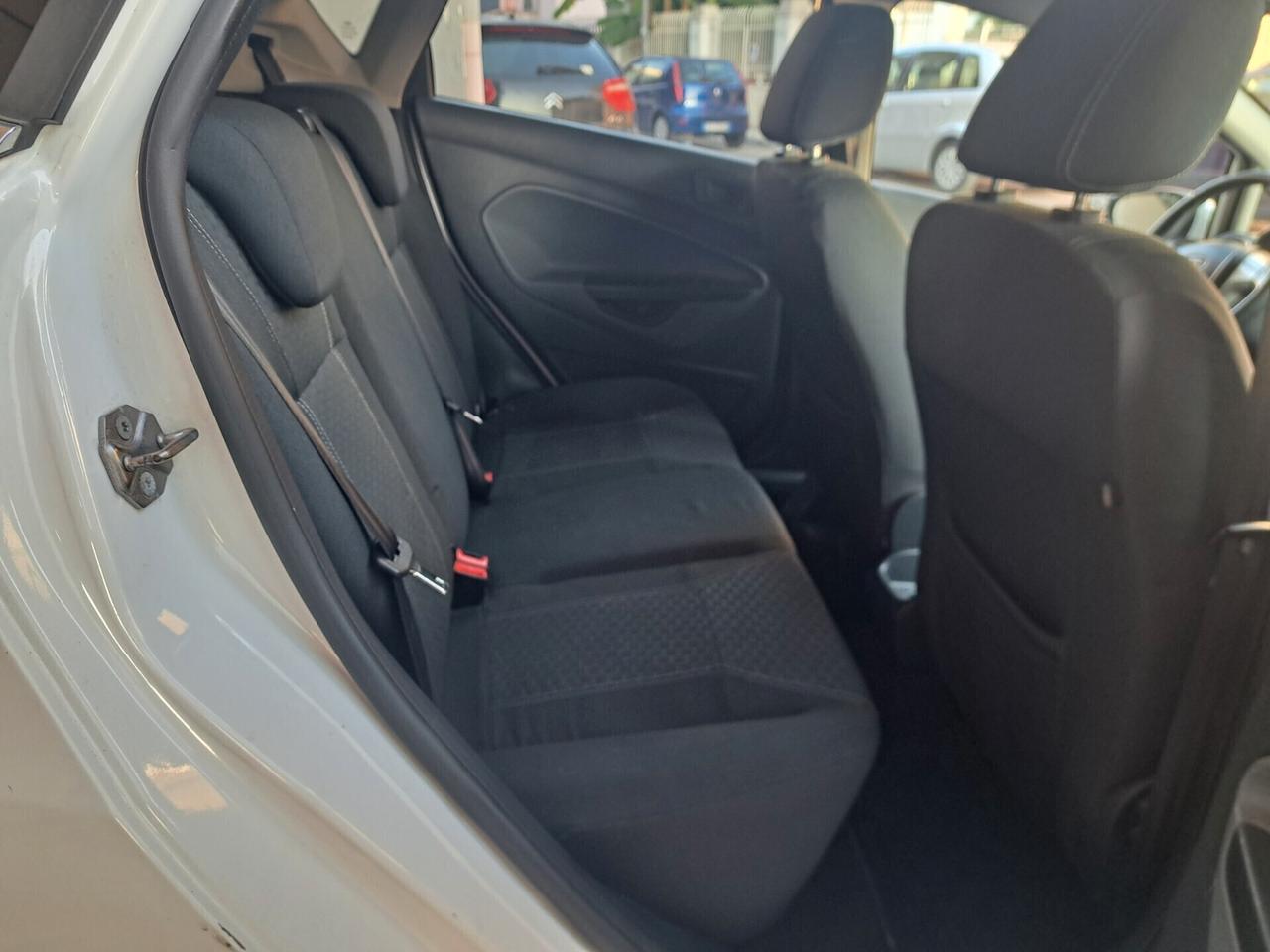 Ford Fiesta 1.4 GPL Titanium 2010 unico prop