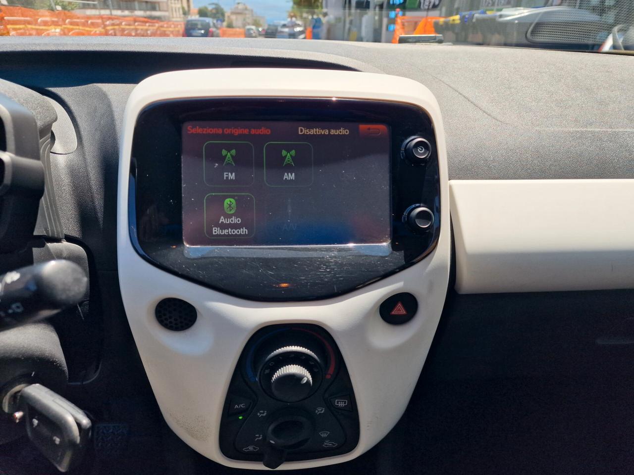 Peugeot 108 VTi 68 ETG 5 porte Allure