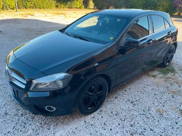 Mercedes-benz A 160 CDI Premium Dark Night Edition