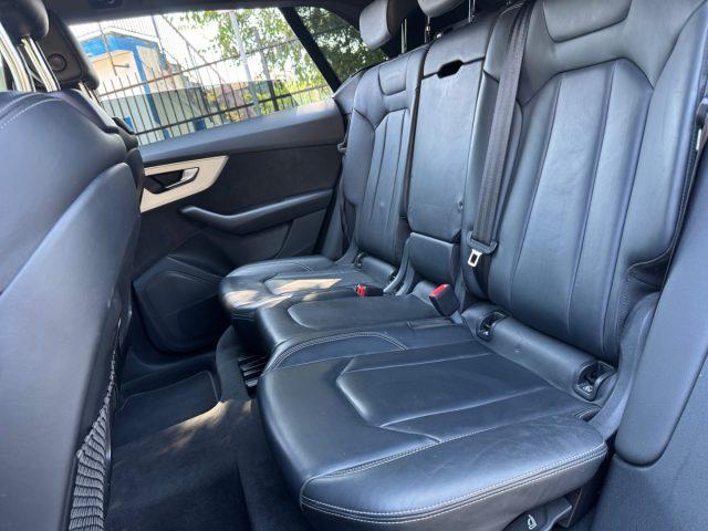 AUDI Q8 45 TDI quattro tiptronic Sport