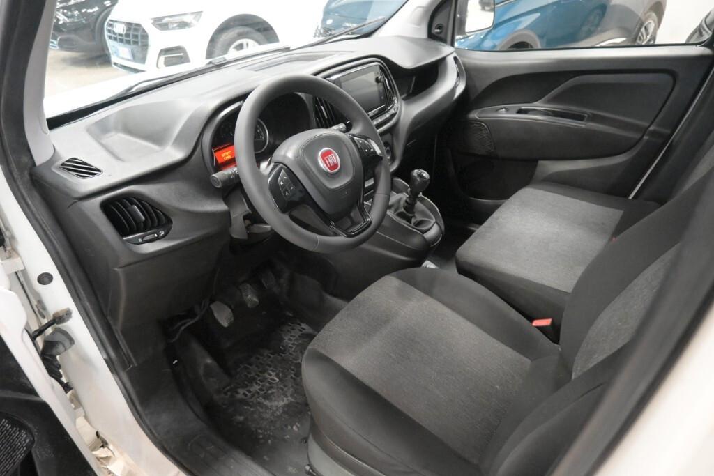 FIAT DOBLO CARGO MAXI 1.6 M-JET 105CV 6M. PL-TN 3POSTI PORTATA 886KG LOUNGE ( MIRROR - SENSORI POST. )