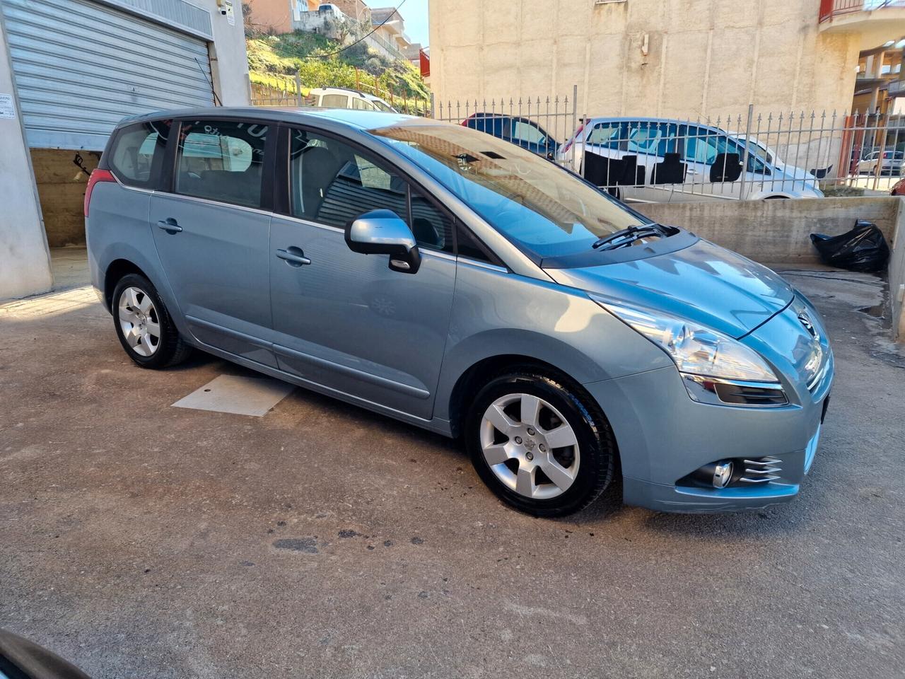 Peugeot 5008 2.0 HDi 150CV Tecno