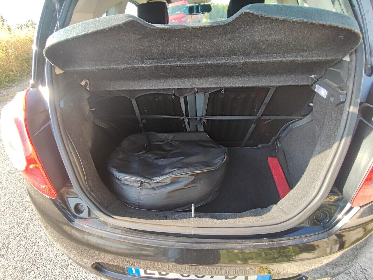 Ford Ka 1.2 8V 69CV Titanium
