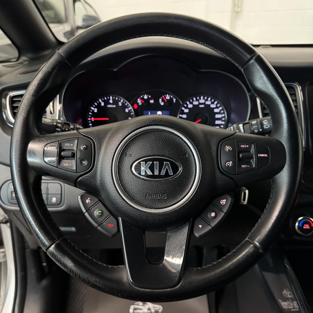 Kia Carens GDI Class 1.6cc 135cv Clima+Bluetooth OK Neopatentati