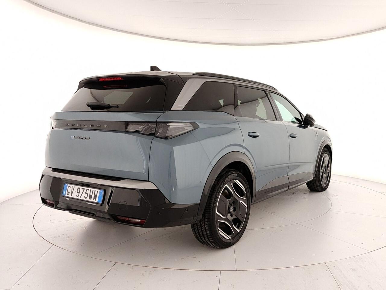Peugeot 5008 motore elettrico (73kWh) 210 CV GT
