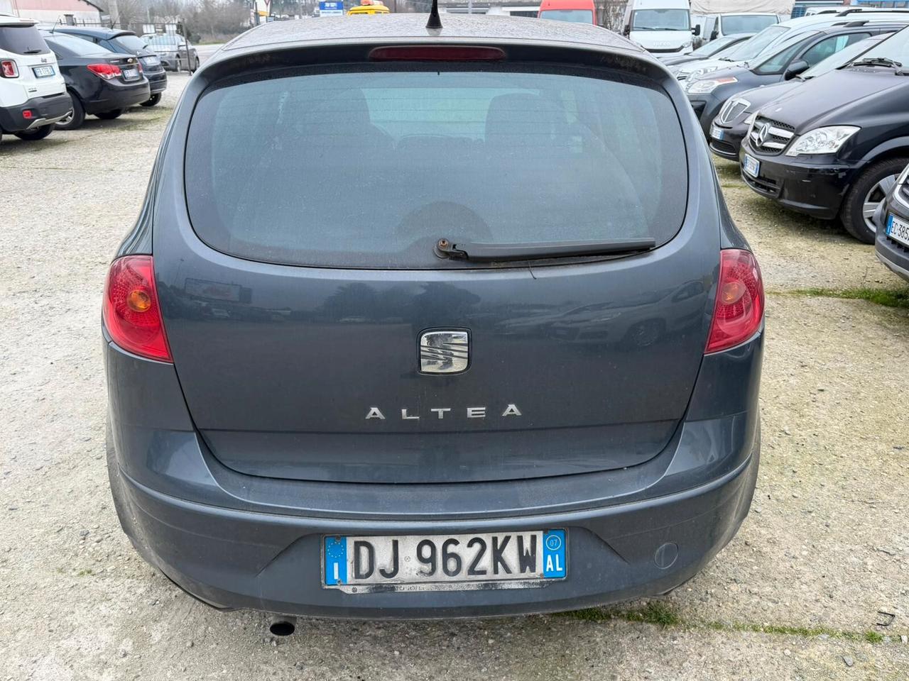 Seat Altea 1.9 TDI DPF Stylance con ammortizzatori da sostituire