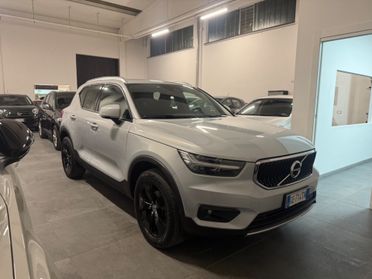 Volvo XC40 T2 Momentum Core