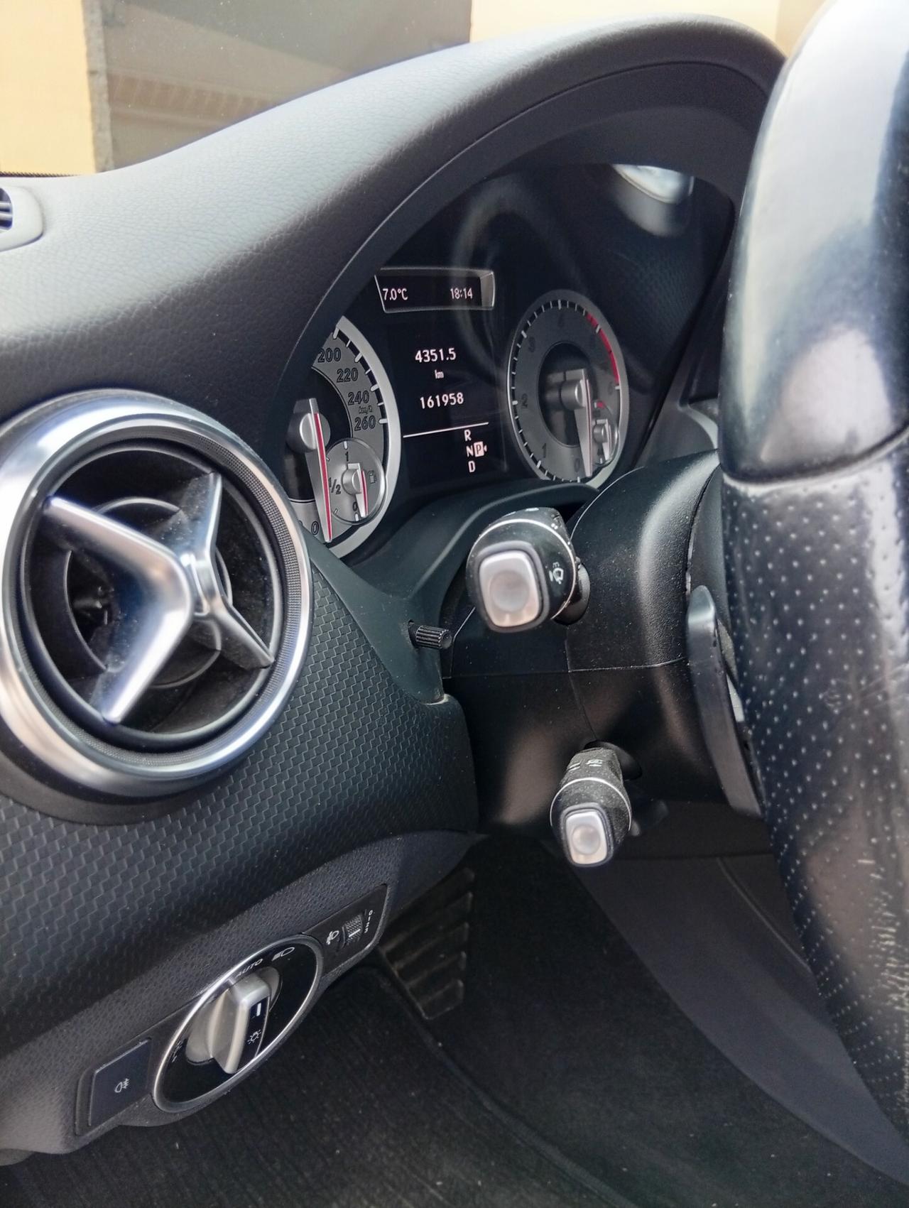 Mercedes-benz A 180 CDI BlueEFFICIENCY Automatic Sport