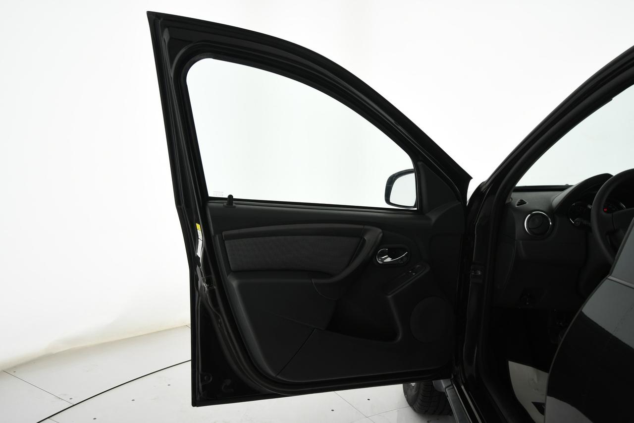 DACIA Duster 1.6 Ambiance 4x2 s&s 115cv my16 NEOPATENTATI+BLUETOOTH