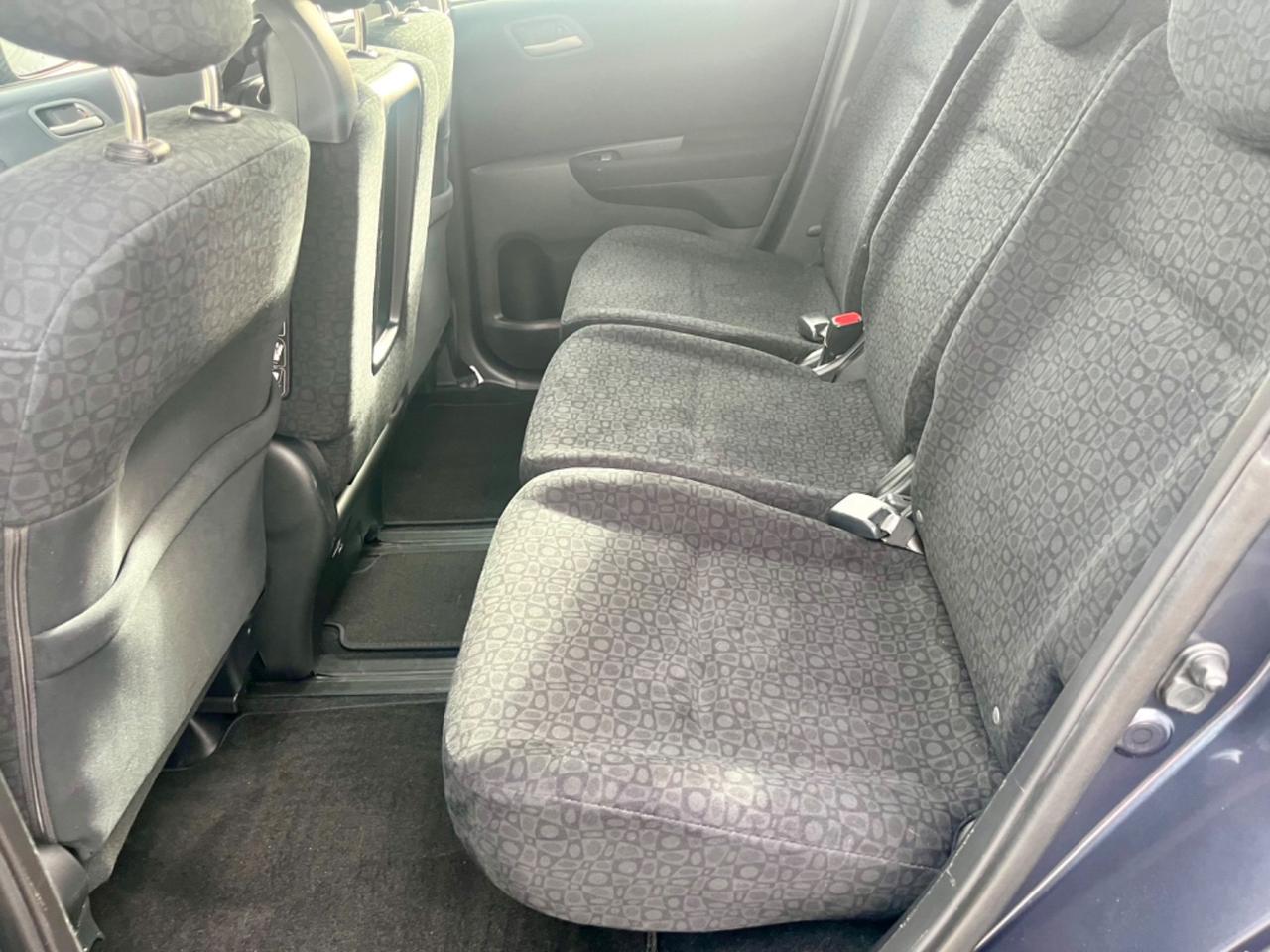 Honda FR-V 1.7benz 2006 124.000km 6posti pefetta