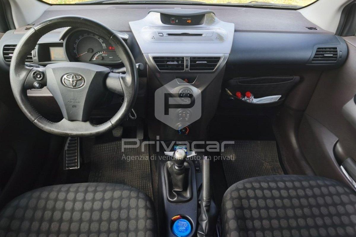 TOYOTA iQ 1.0 Sol