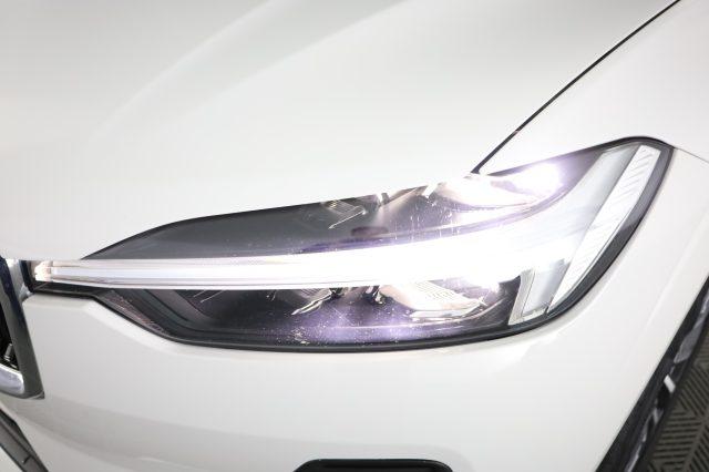 VOLVO XC60 XC60 B4 (d) AWD Geartronic Momentum Pro
