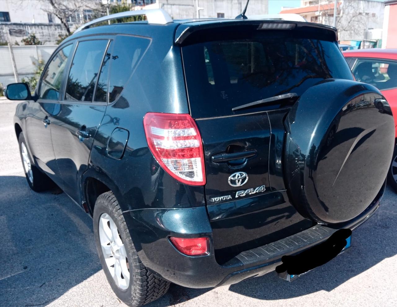 Toyota RAV 4 RAV4 Crossover 2.2 D-4D 150 CV DPF Exclusive