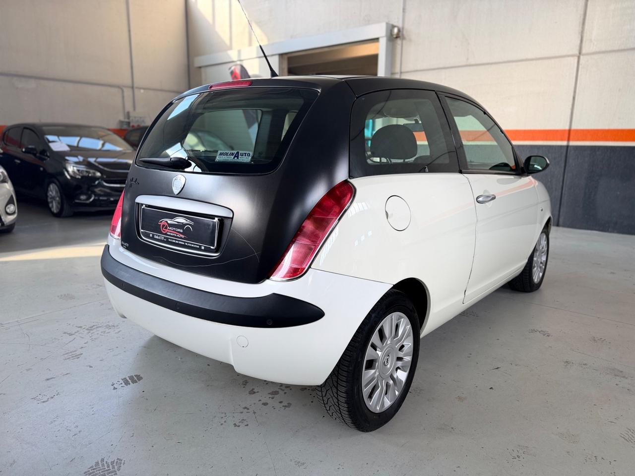 Lancia Ypsilon 1.2 Momo Design NEOPATENTATI