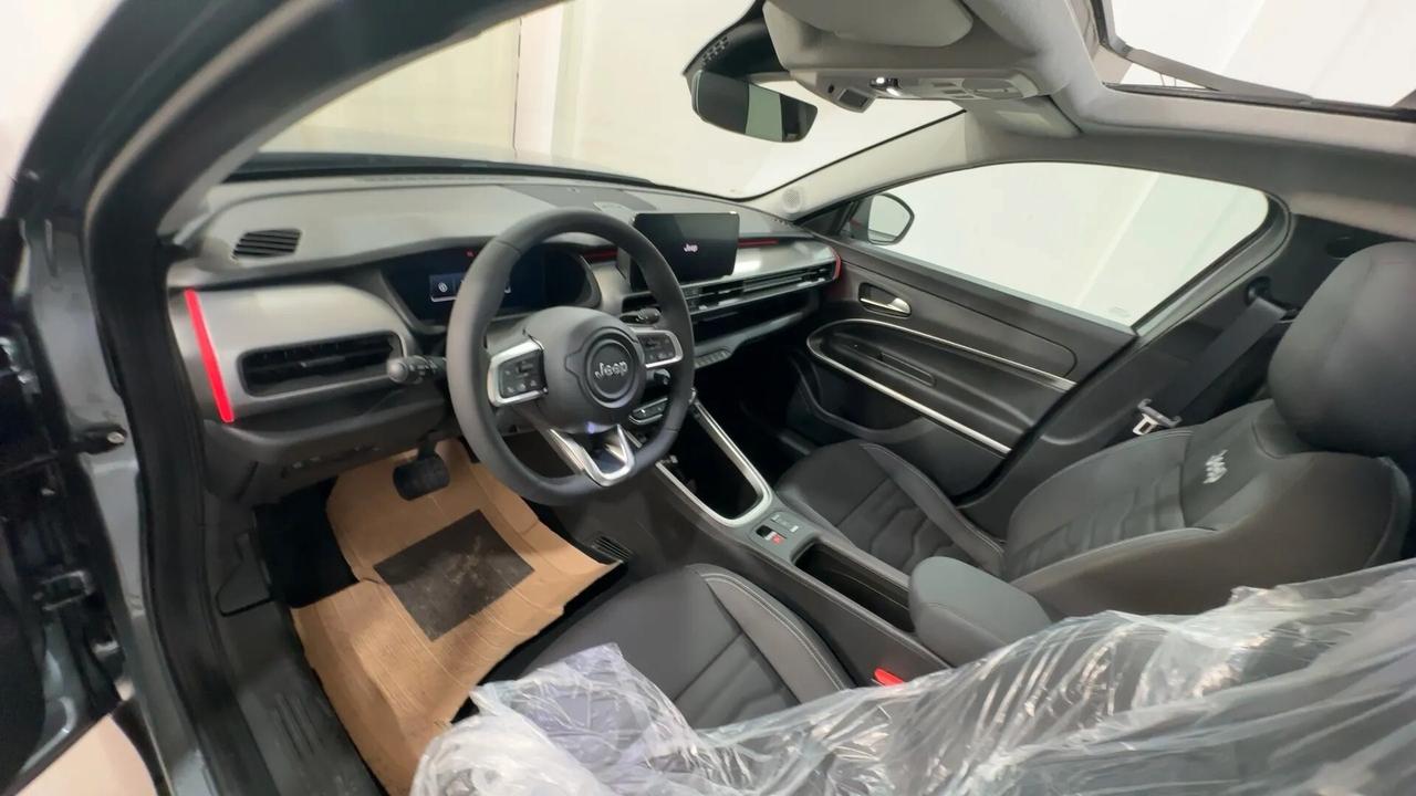 Jeep Avenger 1.2e-hybrid Summit 100cv +TETTO+LED AMBIENT