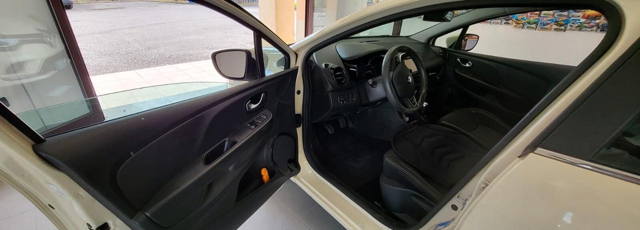 Renault Clio Sporter dCi 8V 75CV Start&Stop Energy Zen-Garanzia 12 mesi estendibile fino a 24 mesi-possibilità di finanziamento.