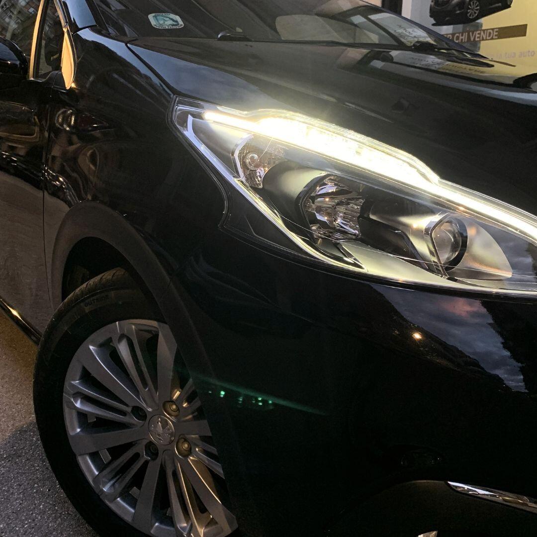 Peugeot 208 BlueHDi 75 5 porte Allure