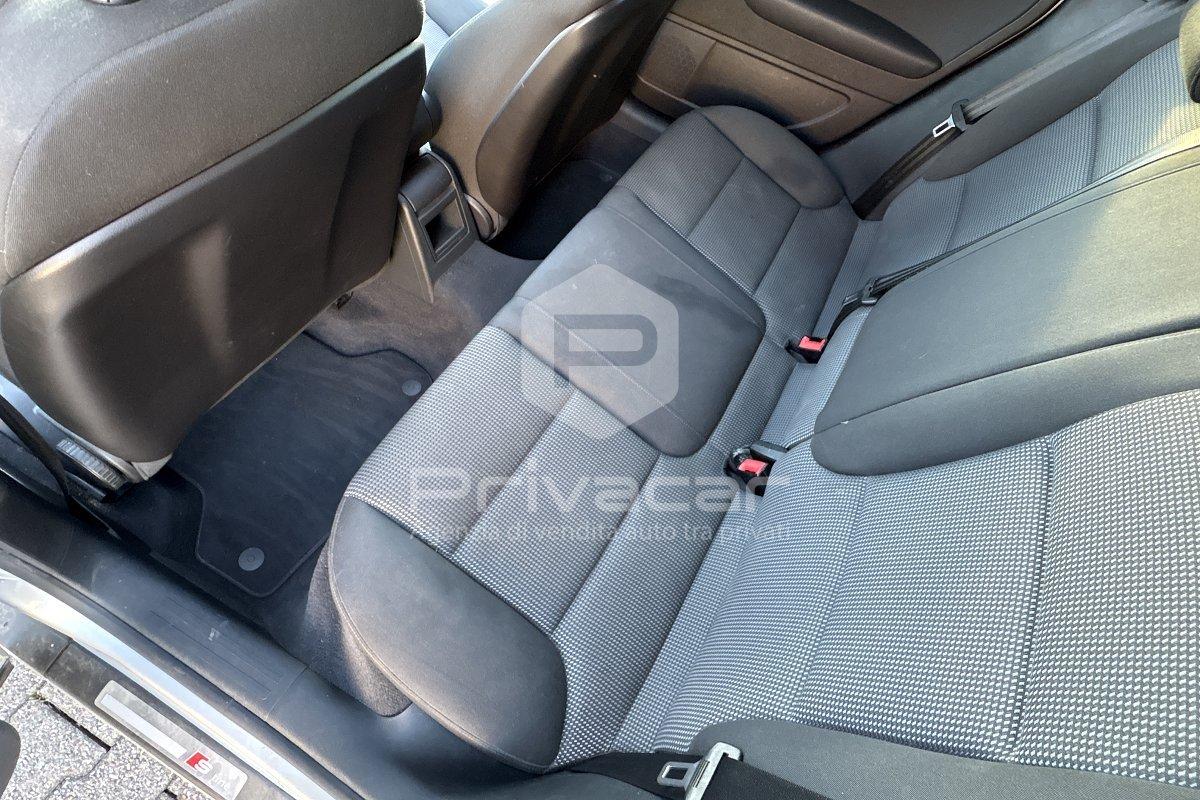 AUDI A3 1.6 TDI 105 CV CR Ambition