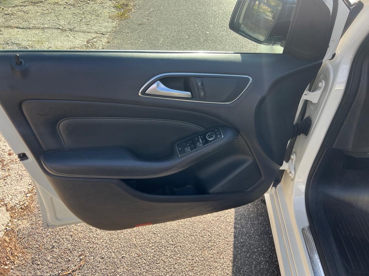 Mercedes-benz B 200 220 CDI Automatic Premium