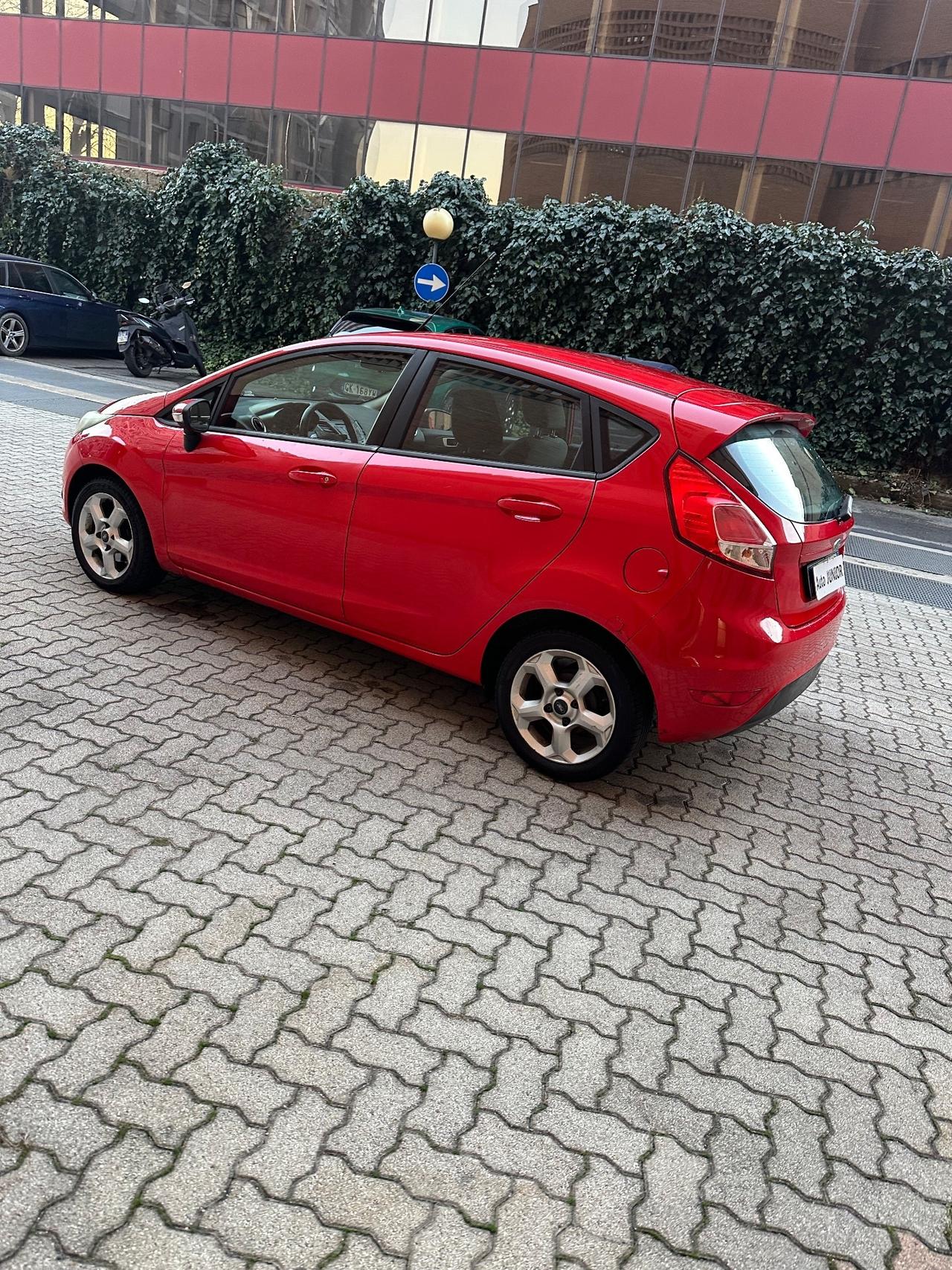 Ford Fiesta 1.4 5 porte Bz.- GPL Business