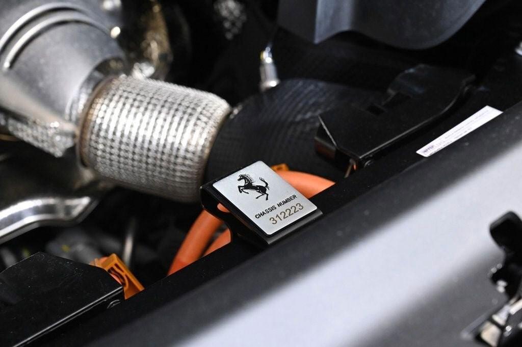 Ferrari 296 GTS -LEASING FULL INCLUSIVE - NOLEGGIO LUNGO TERMINE