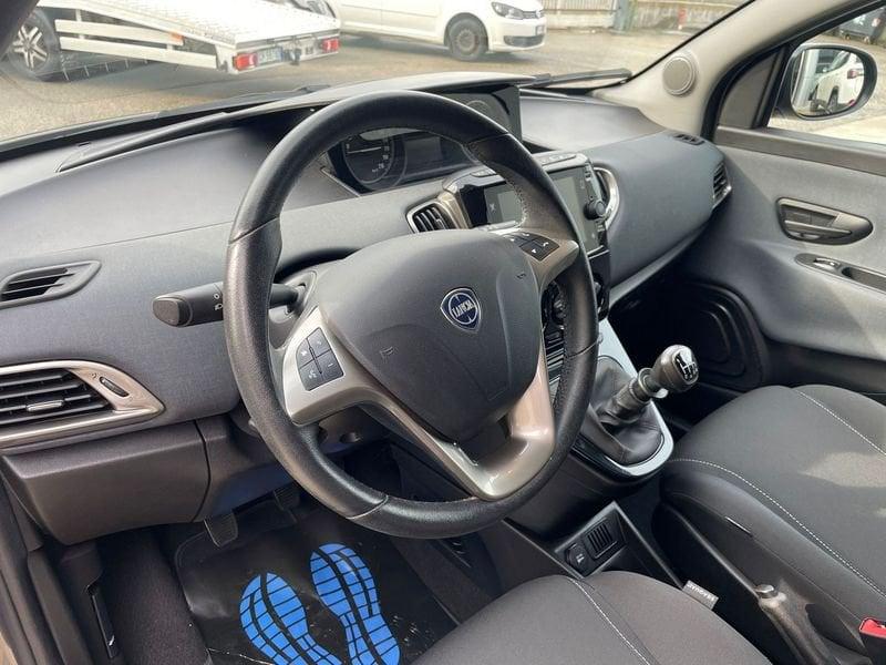 Lancia Ypsilon 1.0 FireFly 5 porte S&S Hybrid Gold