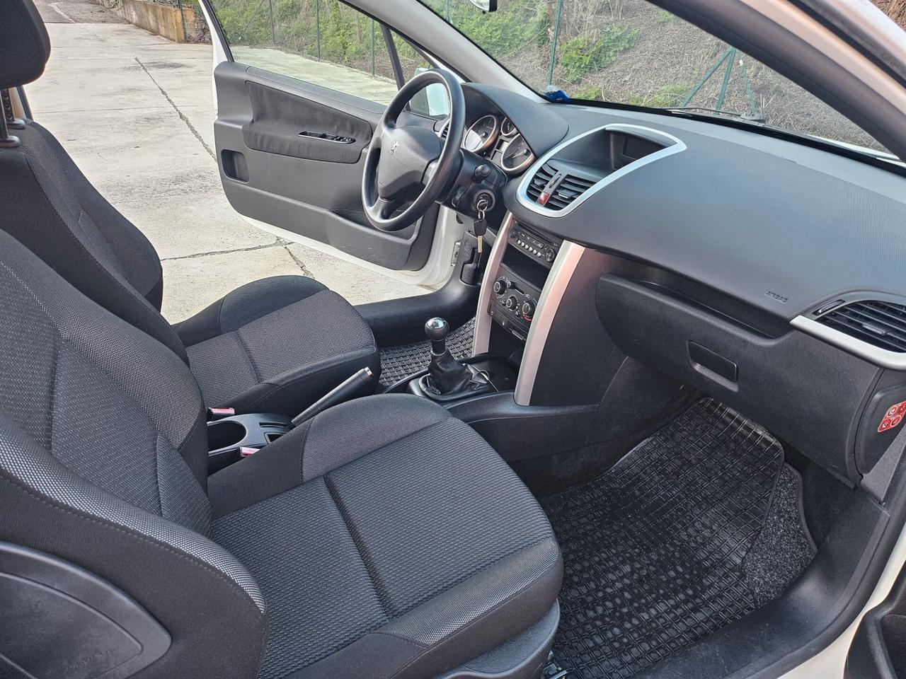 Peugeot 207 1.4 8V 75CV 3p. Energie