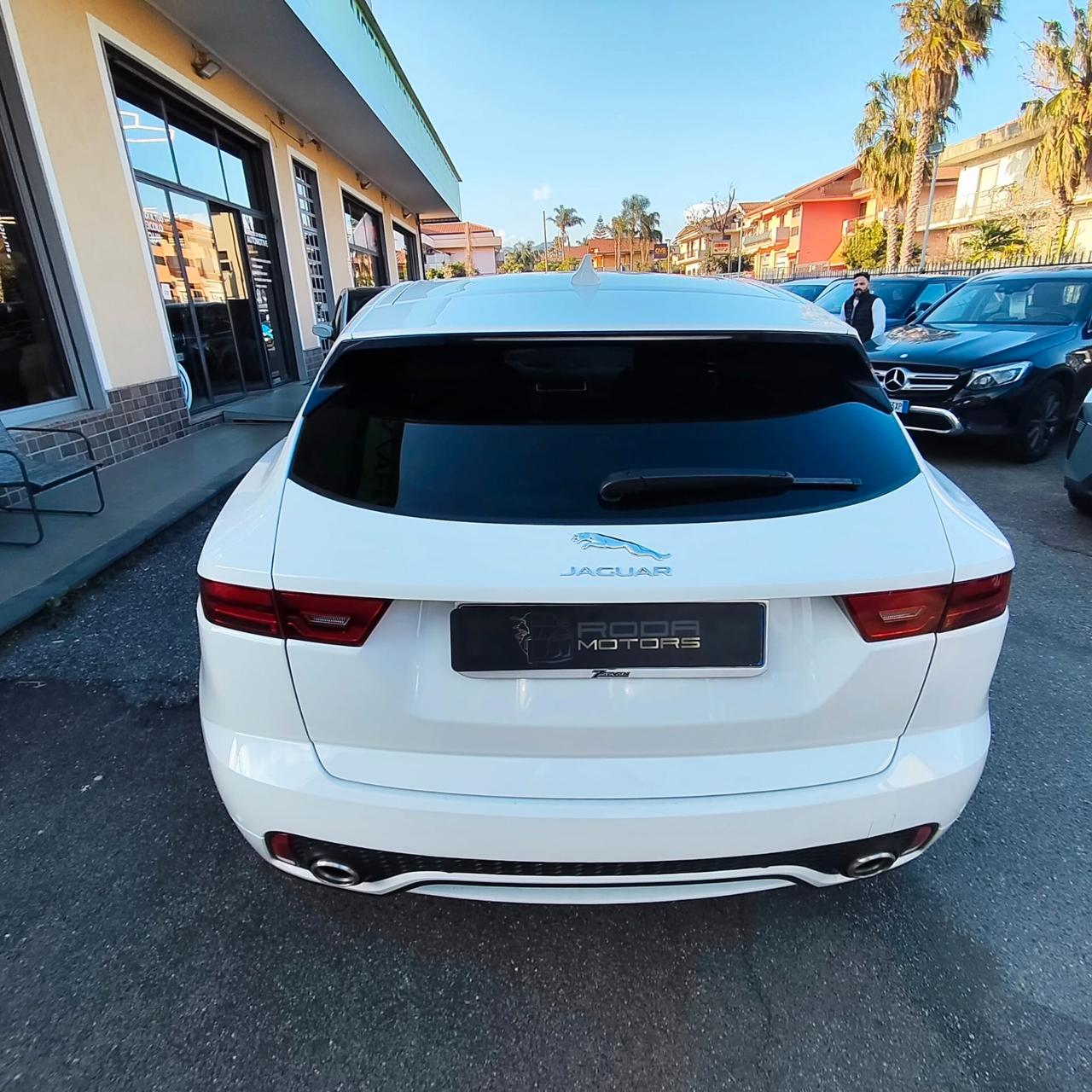 Jaguar E-Pace 2.0D 150 CV AWD aut. R-Dynamic SE