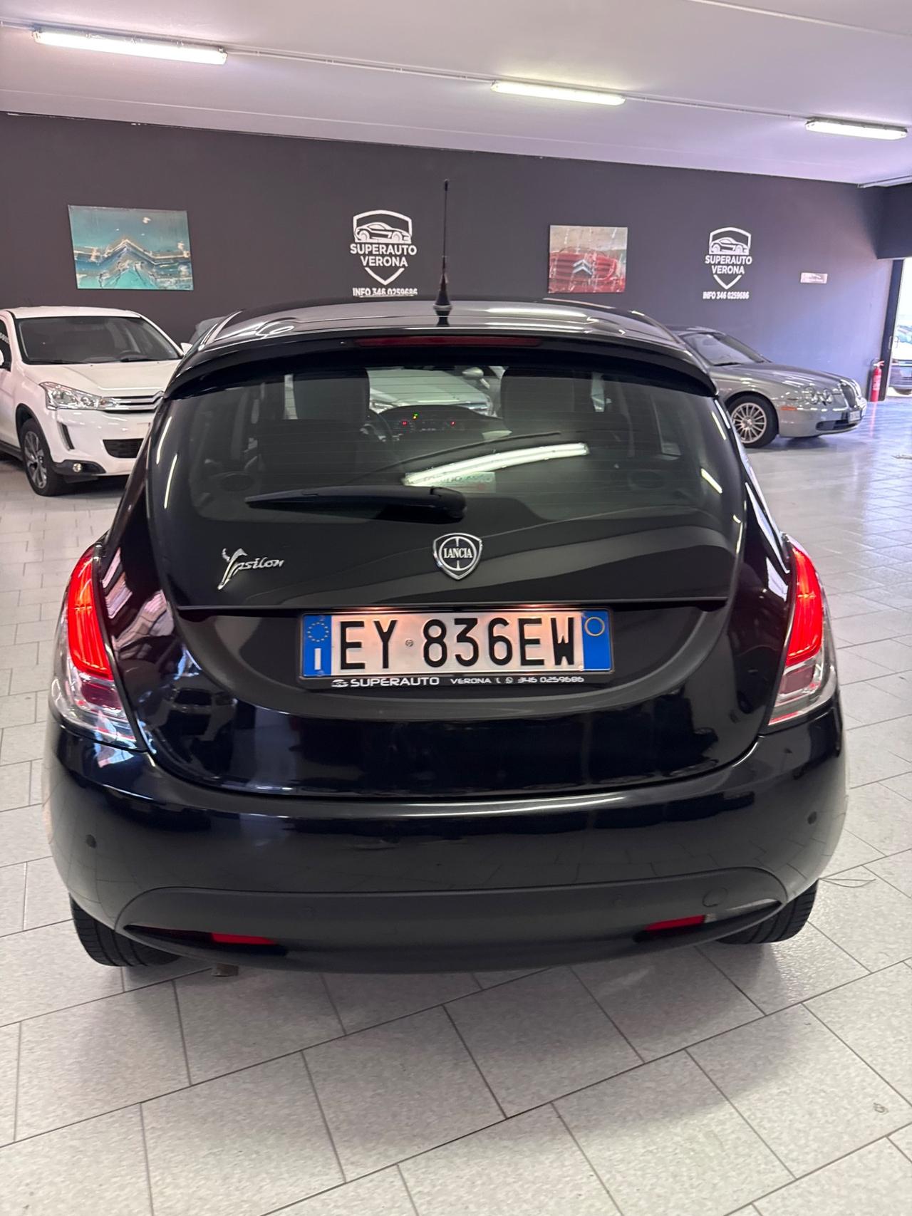 Lancia Ypsilon 1.3 MJT 16V 95 CV 5P SES ELLE