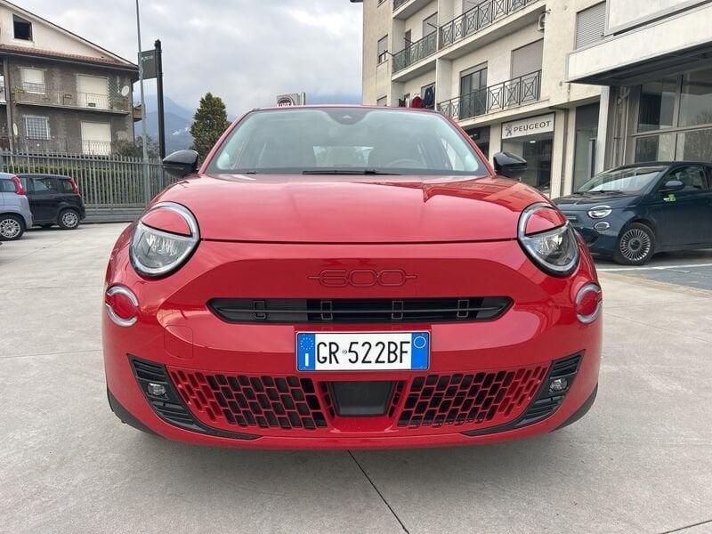 FIAT 600e Red