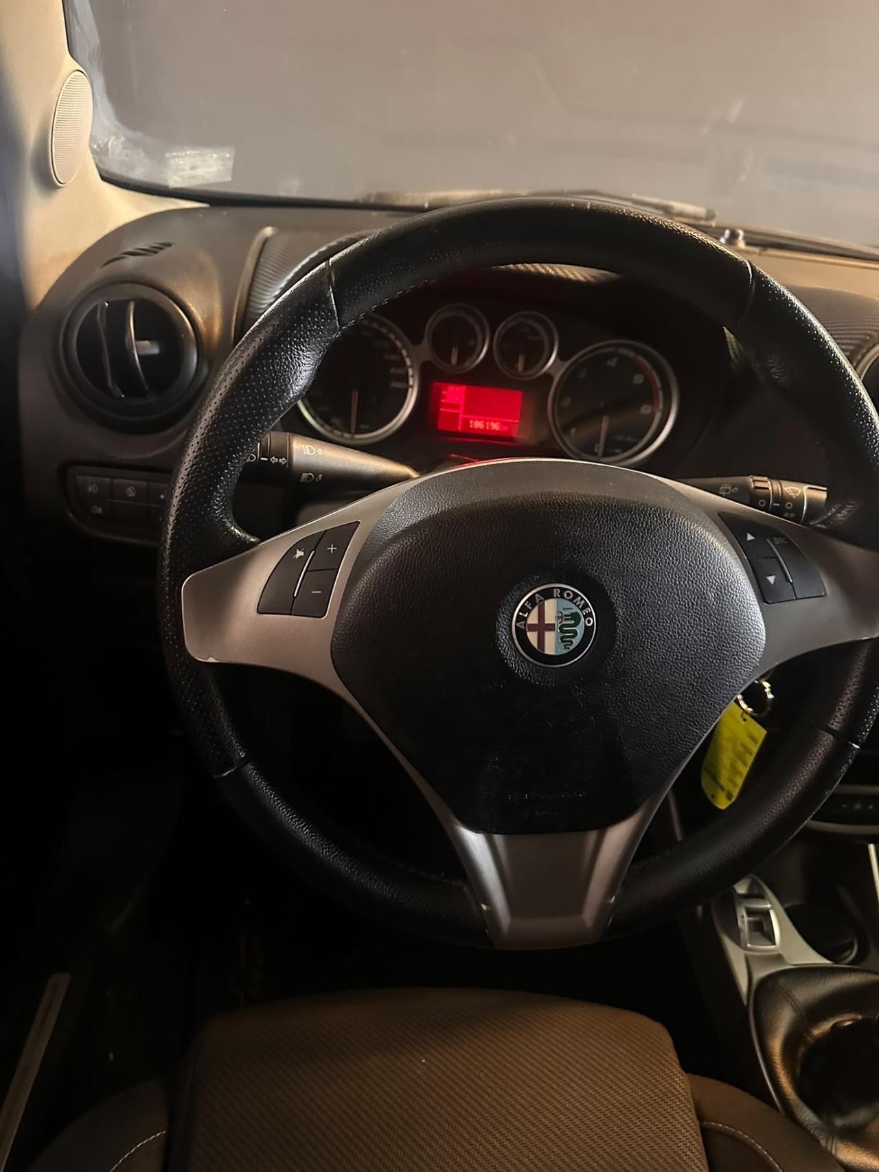 Alfa Romeo MiTo 1.3 JTDm-2 95 CV S&S Distinctive Sport Pack